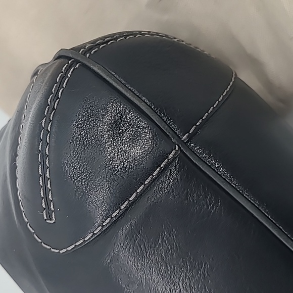 Vintage MICHAEL Michael Kors black leather tote bag - Picture 10 of 13